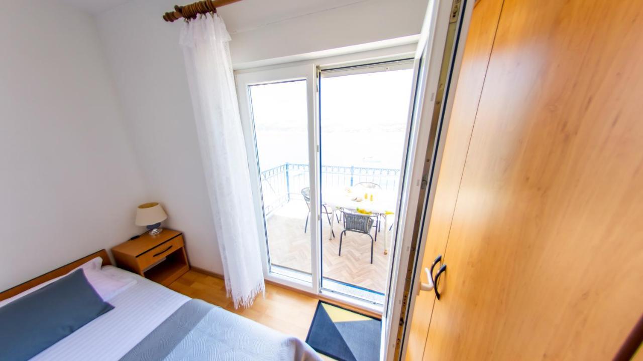 Planikovica Apartments Trogir Eksteriør billede