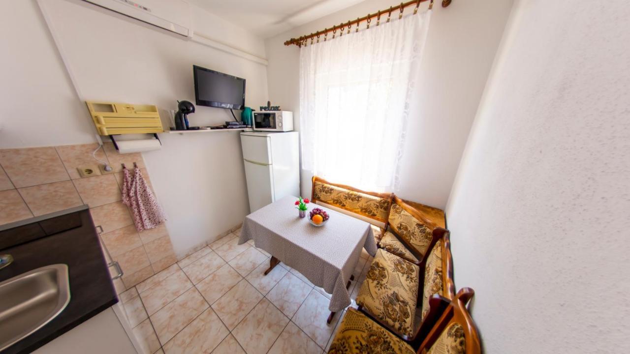 Planikovica Apartments Trogir Eksteriør billede