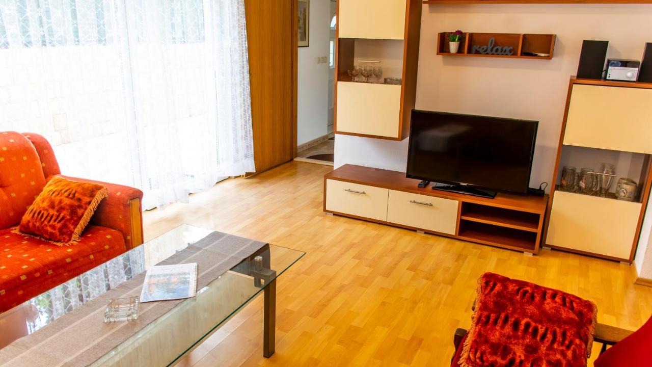 Planikovica Apartments Trogir Eksteriør billede