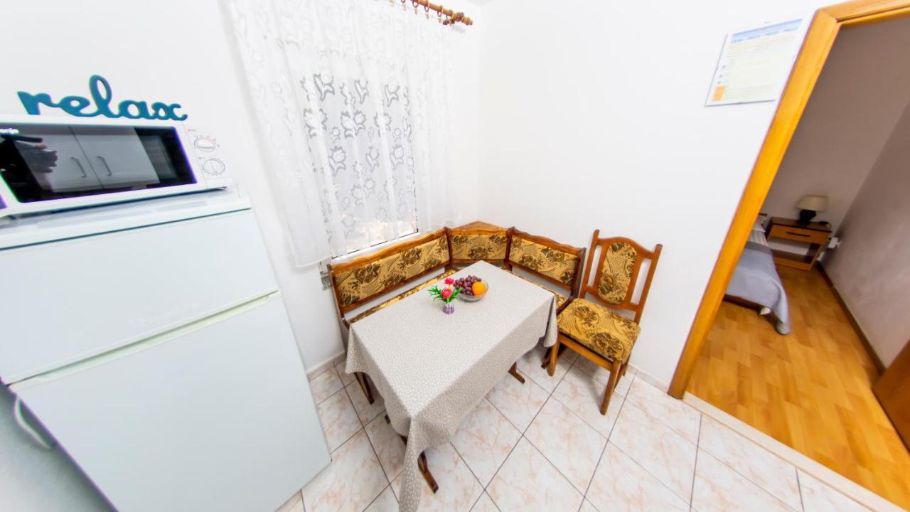 Planikovica Apartments Trogir Eksteriør billede
