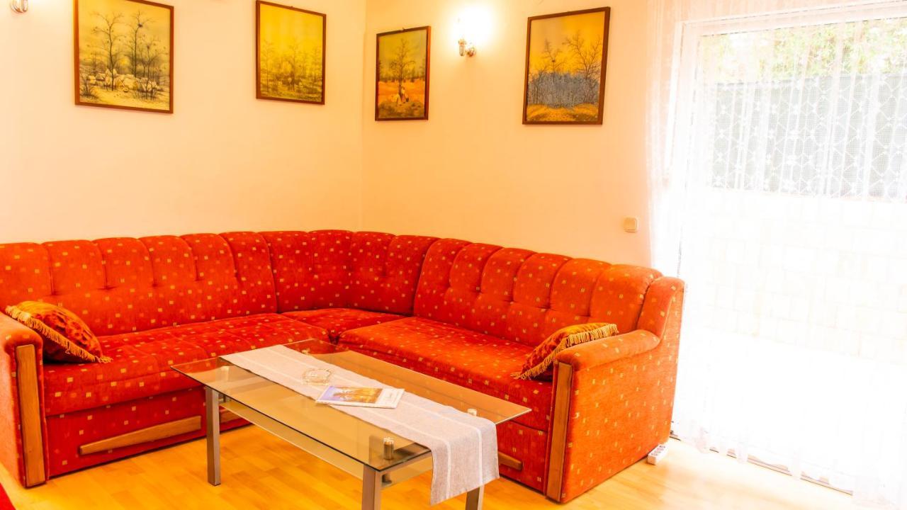 Planikovica Apartments Trogir Eksteriør billede