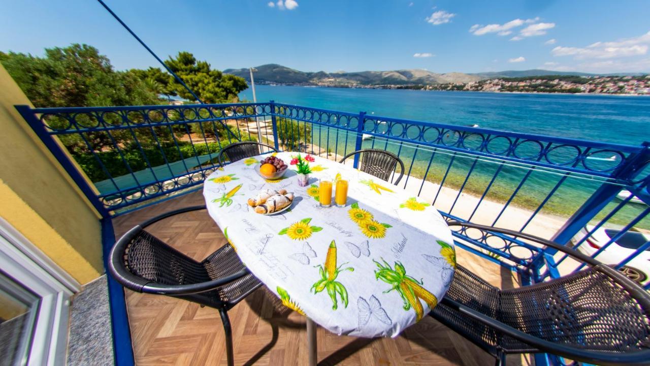 Planikovica Apartments Trogir Eksteriør billede